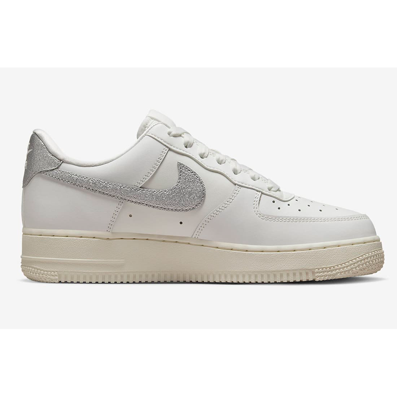 Nike Air Force 1 07 Essential Trnd w Blanc